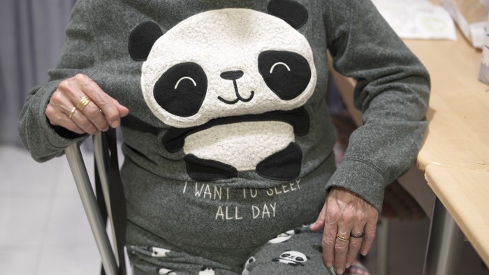 mama-cocina-pijama-oso.jpg
