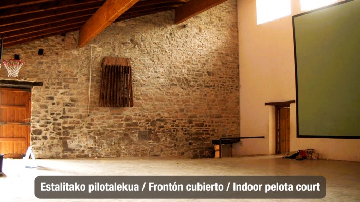 fronton.jpg