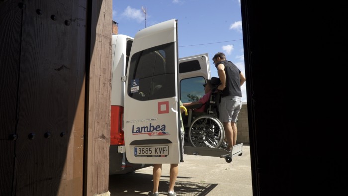 subiendo-a-papa-en-la-furgo.jpg